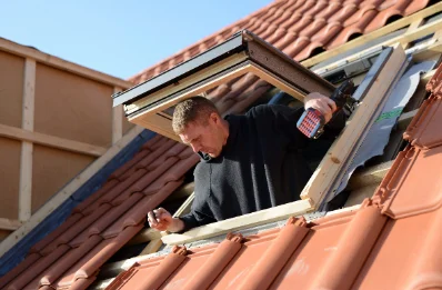 Pose de fenêtres de toit Velux à Courtry